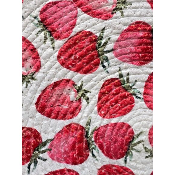 4 pc Braided Placemat Set 15” Rnd STRAWBERRY Floral Escape Red White Easy Care - Picture 7 of 8